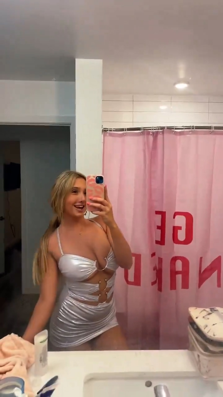 Giannawhitex Sexy with mirro video Onlyfans leak so hot