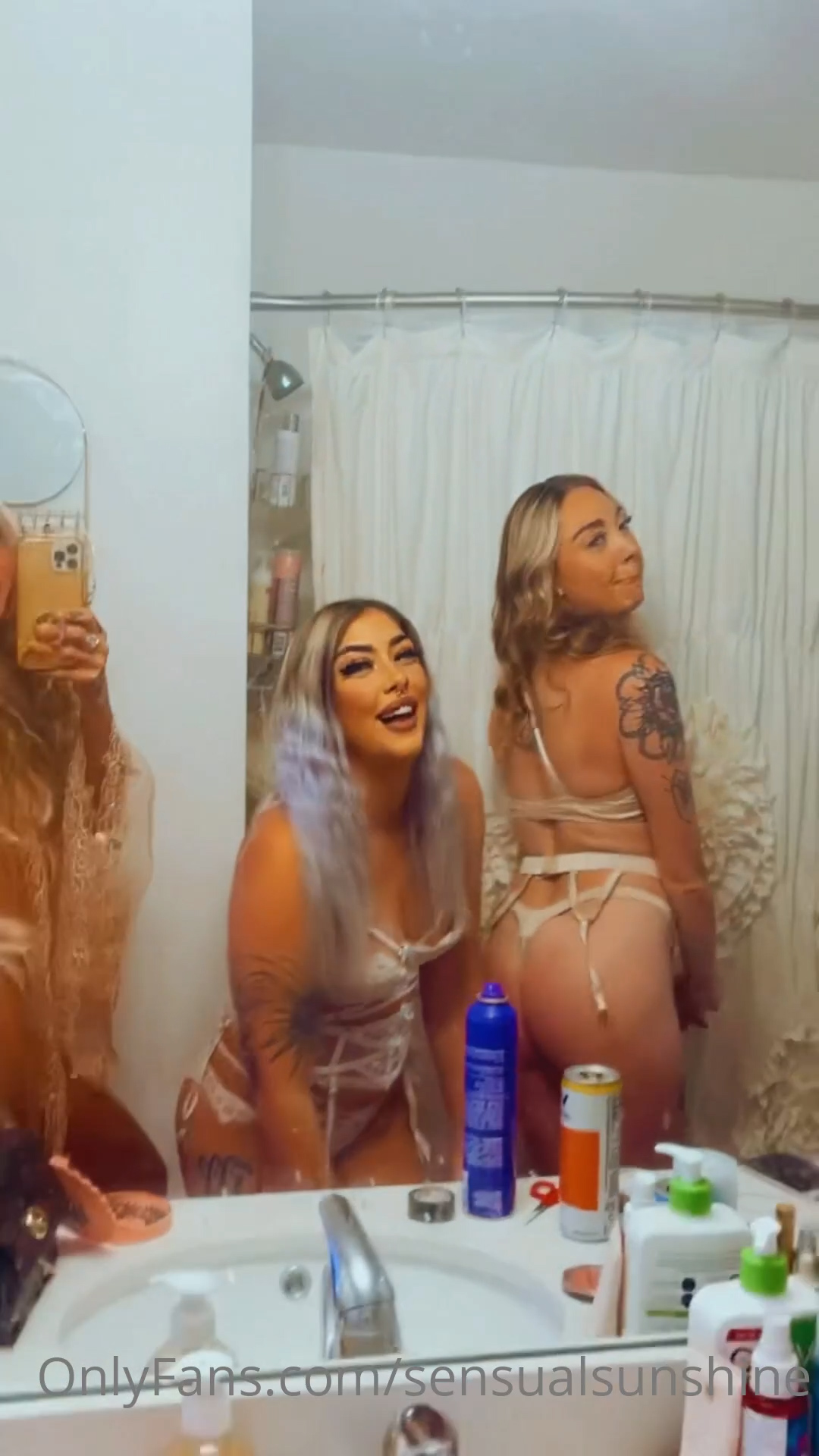 Shanin Blake/Sensualsunshine lesbian play video Onlyfans leaked so hot