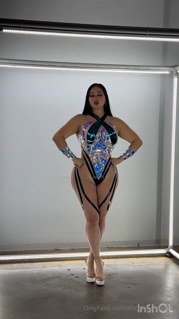 Thiccasianbaddie Sexy with erotic body – Onlyfans video leak