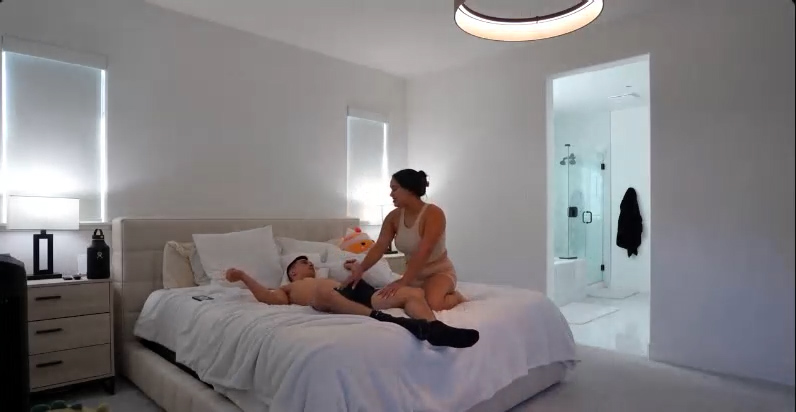 Isaac and Andrea Riding on bed so hot – New Onlyfans video leak