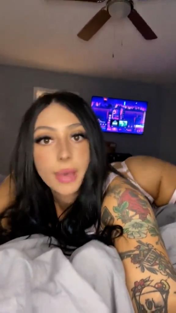 Indiana Mylf Naked on bed video Onlyfans leak