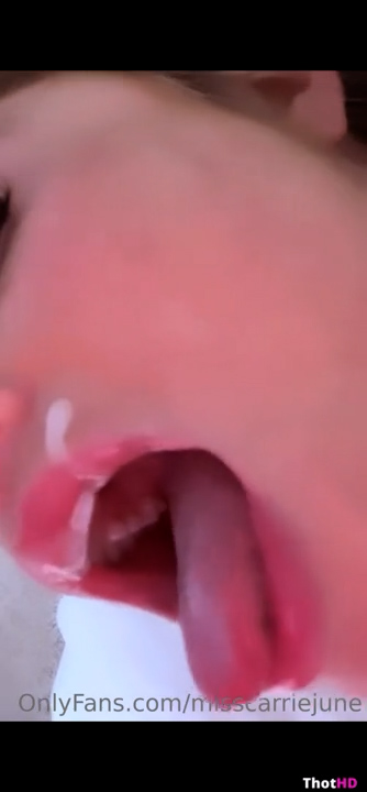 Misscarriejune Onlyfans Sextape – Cumshot in her Mouth